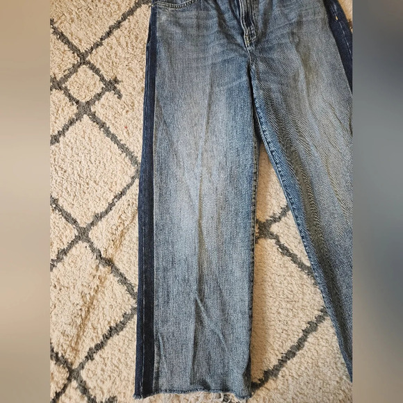Lauren by Ralph Lauren wide leg denim ankle length with strip detail size 6 - Picture 2 of 7